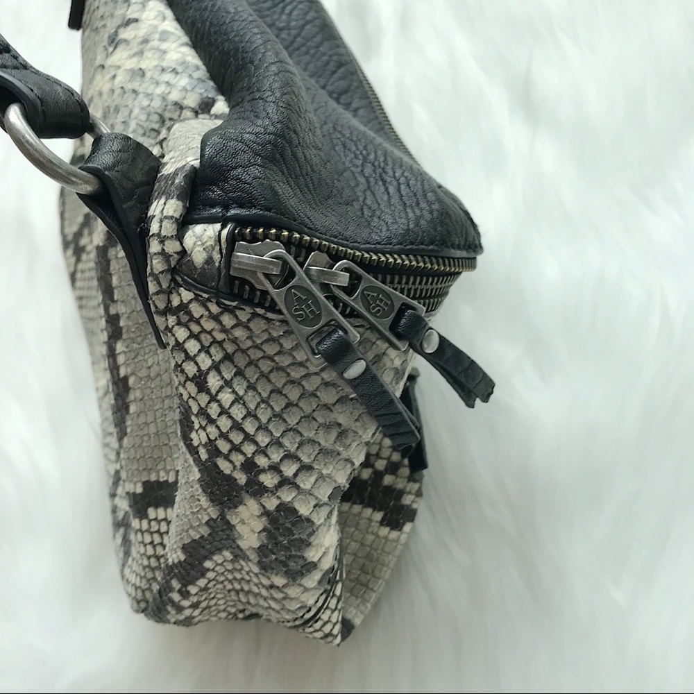 Ash Snake Embodied Shoulder Strap Bag - Picture 5 of 8